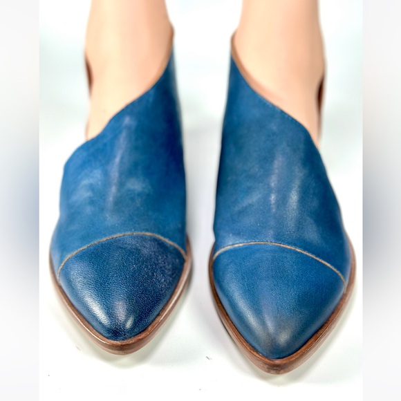 Free People Royale Flat Leather Cut Out Shoe in Indigo - Picture 4 of 16